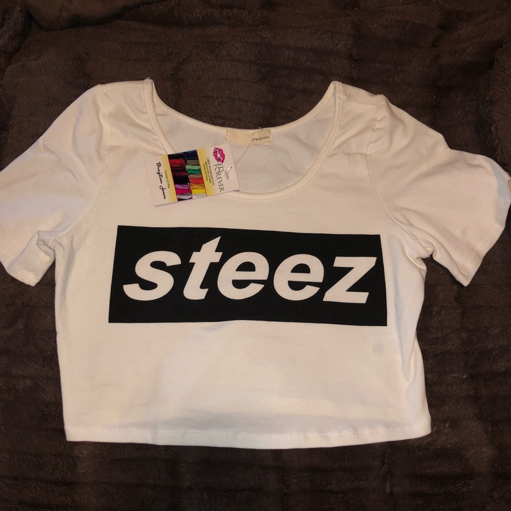 Cropped Tee